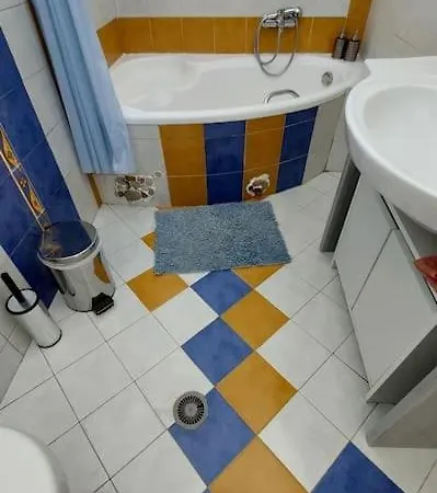 Apartment με θέα λίμνη *